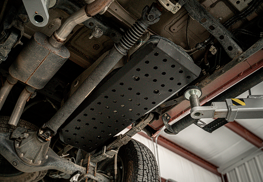 Cali Raised 05-23 DCSB and AC Toyota Tacoma Fuel Tank Skid Plate